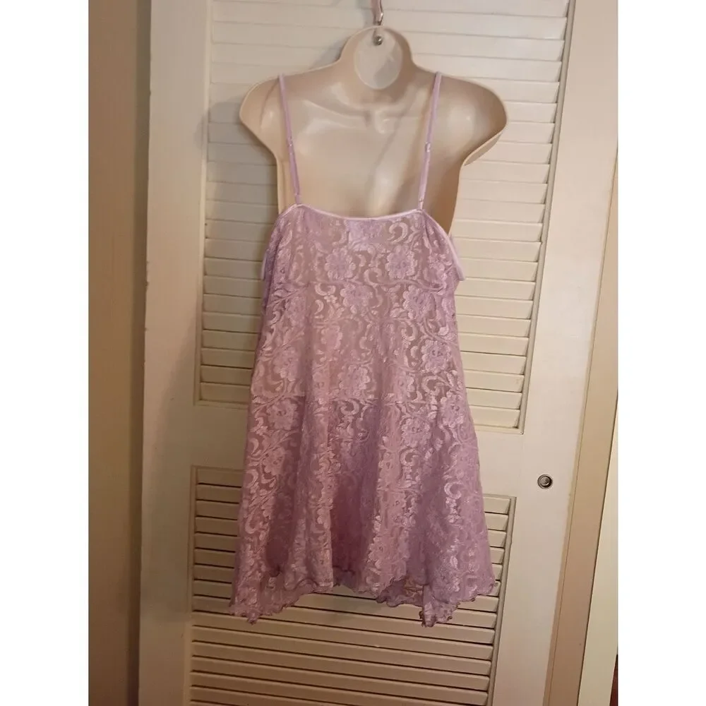 Lace V-Neck Chemise in Lavender Pink